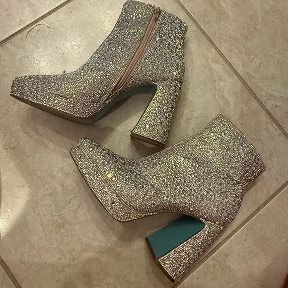 Betsey Johnson Della size 8 glitter gem rhinestone Glamorous boots - Picture 1 of 8